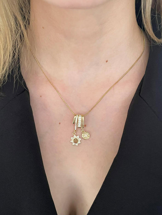 Happy Flower Charmlı Kolye