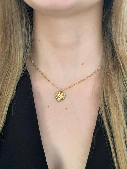 Çizgili Kalpli Kolye