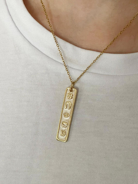 Mineli Plaka Yonca Şans Kolye