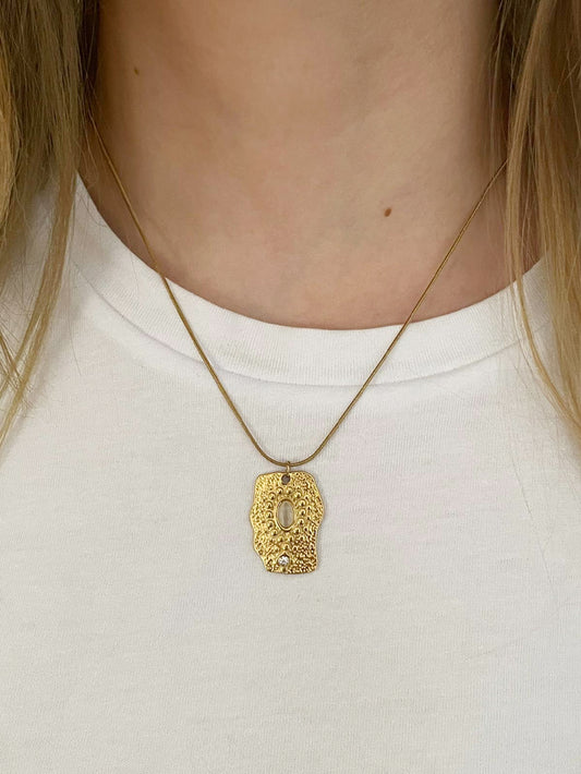 Sedefli Zirkon Taşlı Madalyon Kolye