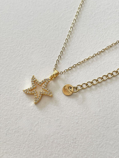 Zirkon Taşlı Deniz Yıldızı Kolye